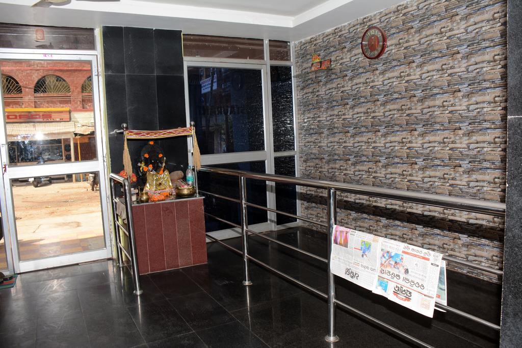 Hotel Nirmal Inn Bhubaneswar Exterior photo