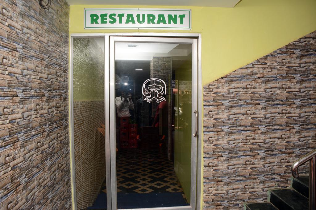 Hotel Nirmal Inn Bhubaneswar Room photo
